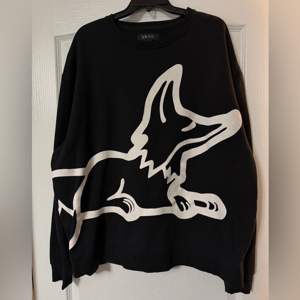 Akoo Black and White Graphic Crewneck Fleece
